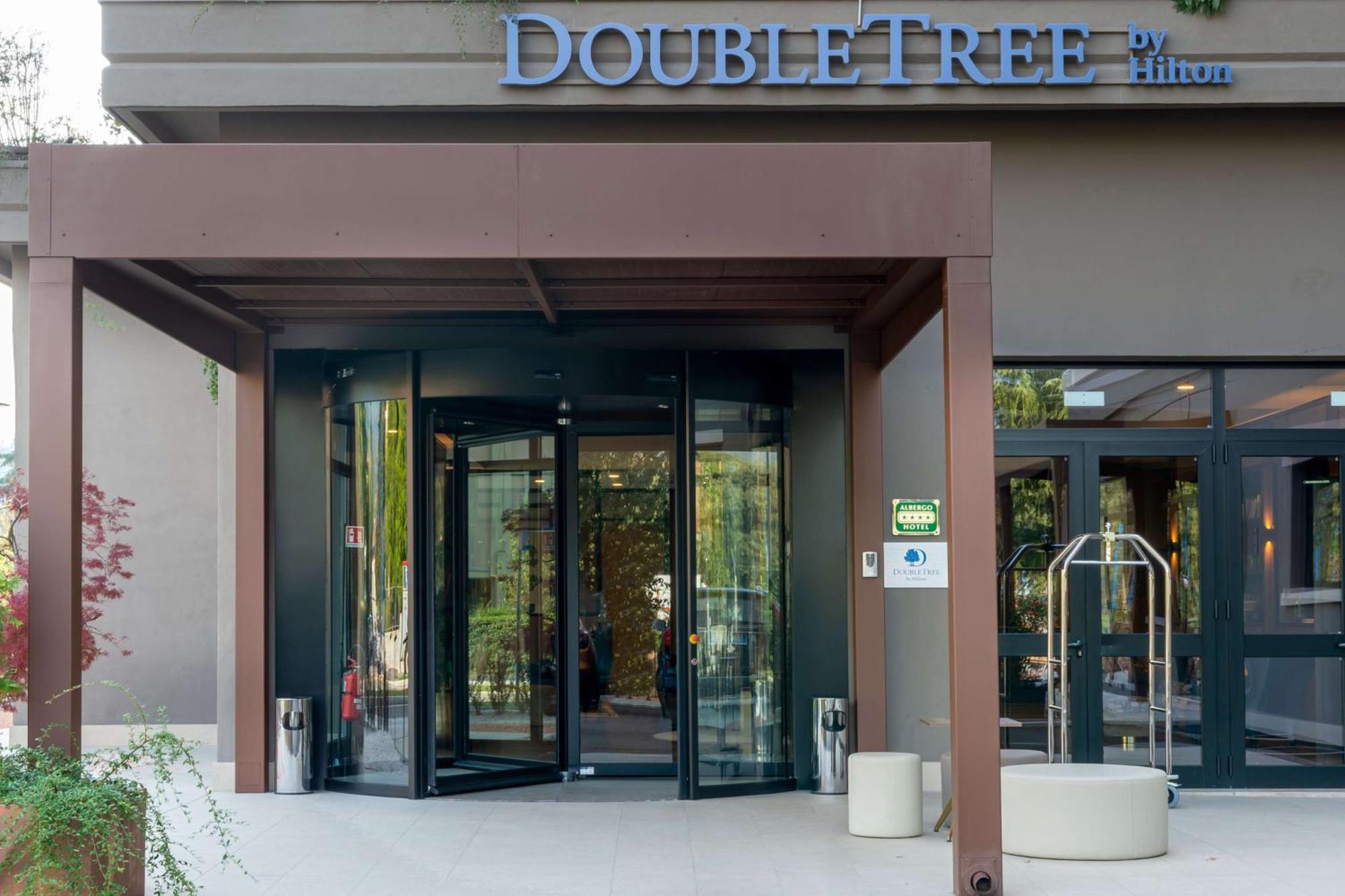 Doubletree By Hilton Brescia Hotel Ngoại thất bức ảnh
